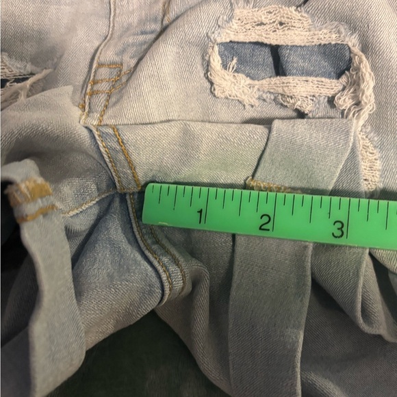 Aero High Rise Curvy Midi 3” Light Wash Size 0. - Picture 7 of 7